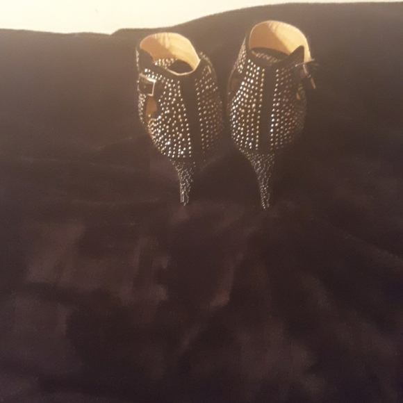 DELICACY SEQUINED ANKLE STRAP SHOES - Picture 3 of 4